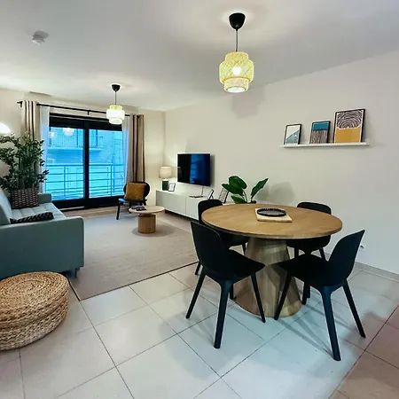 1 Bedroom Cozy In