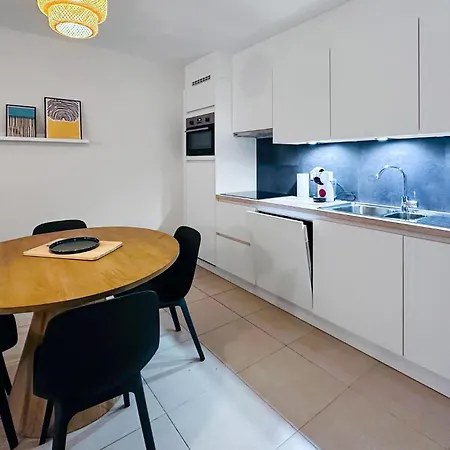 1 Bedroom Cozy In Апартаменты *