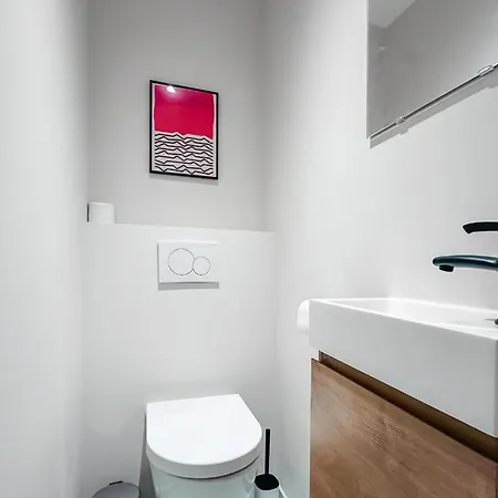 1 Bedroom Cozy In * Oostende
